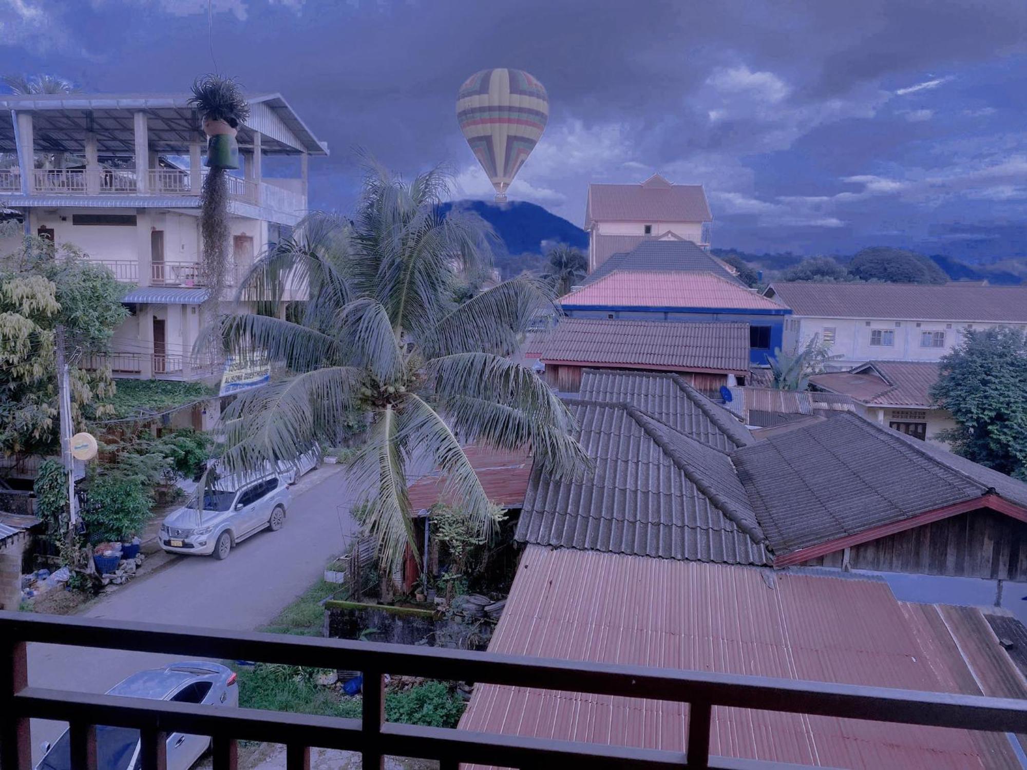 Vang Vieng Victory Hostel Bagian luar foto