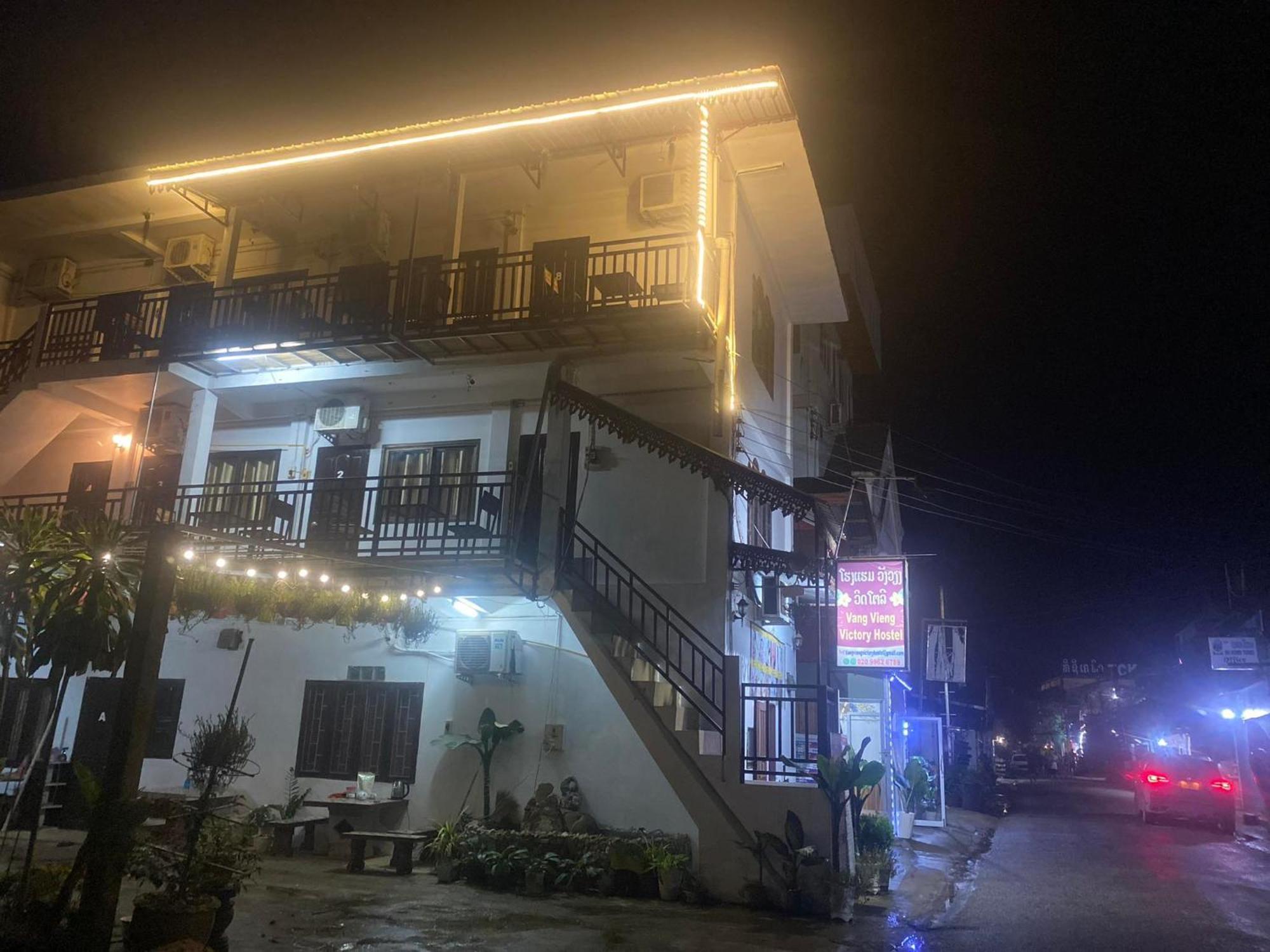 Vang Vieng Victory Hostel Bagian luar foto