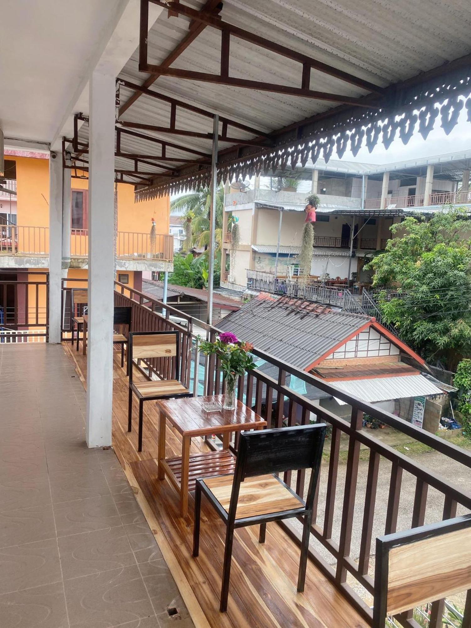 Vang Vieng Victory Hostel Bagian luar foto