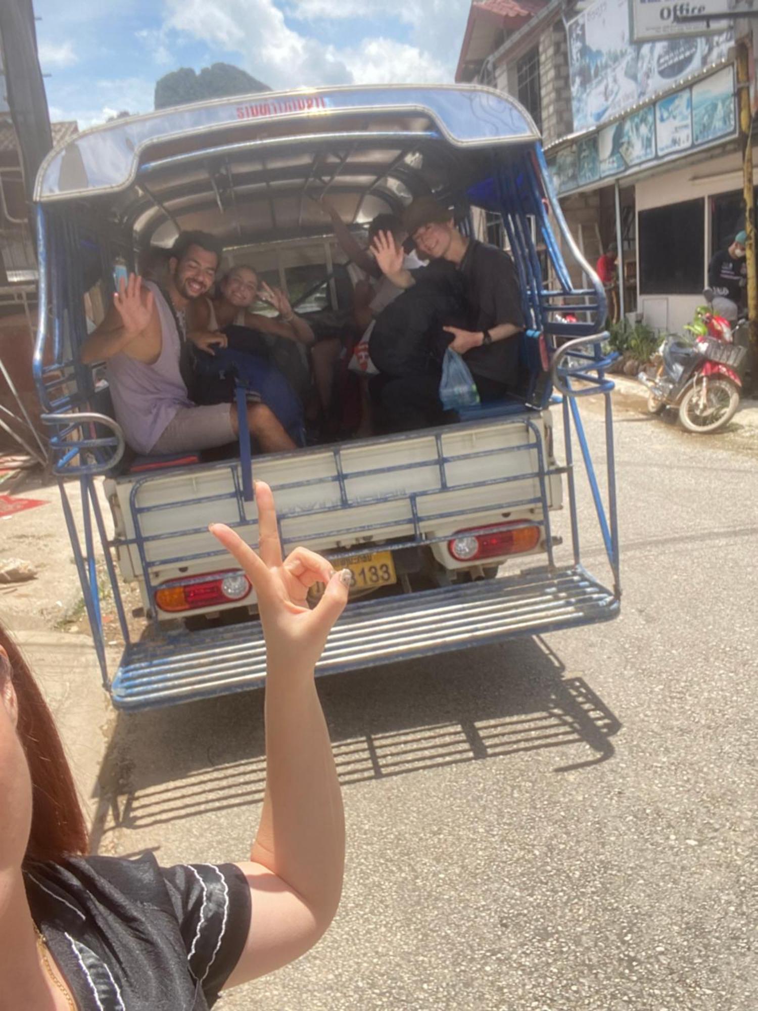 Vang Vieng Victory Hostel Bagian luar foto